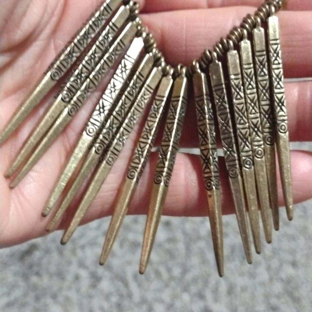 LUCKY BRAND SPIKED BRASS GOLD WITH TURQUOISE ACCENTS TRIBAL 24-26" NECKLACE - Picture 5 of 11